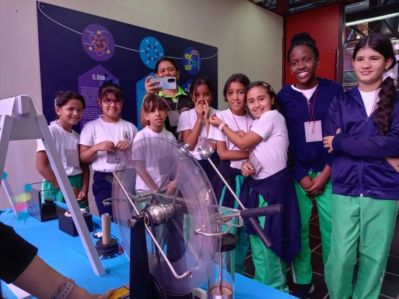 Inicia Ruta Cientifica con ninos y jovenes de Santa Teresa del Tuy 3