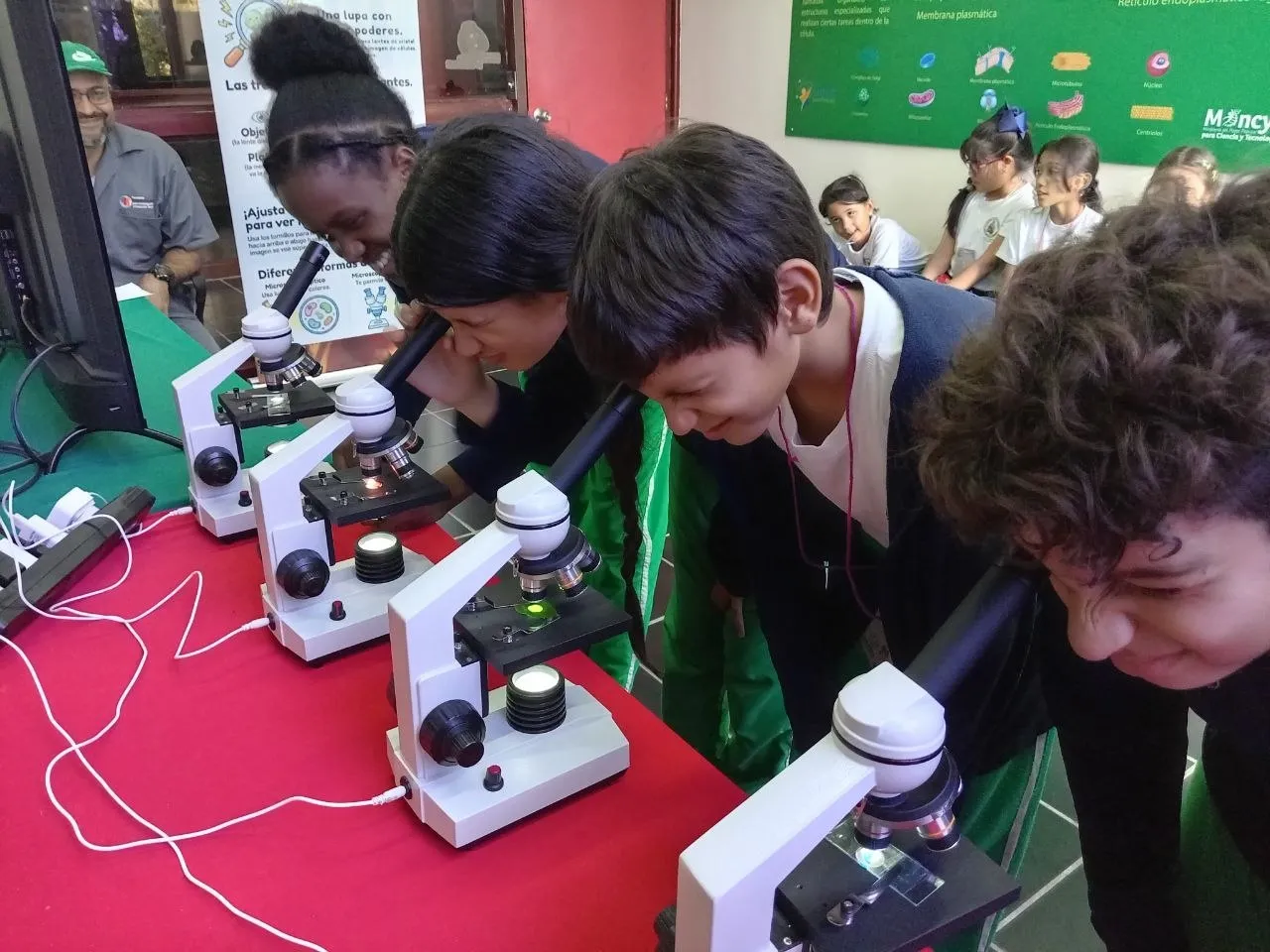 Inicia Ruta Cientifica con ninos y jovenes de Santa Teresa del Tuy 4