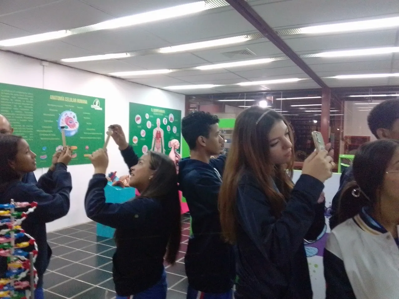 Inicia Ruta Cientifica con ninos y jovenes de Santa Teresa del Tuy 7