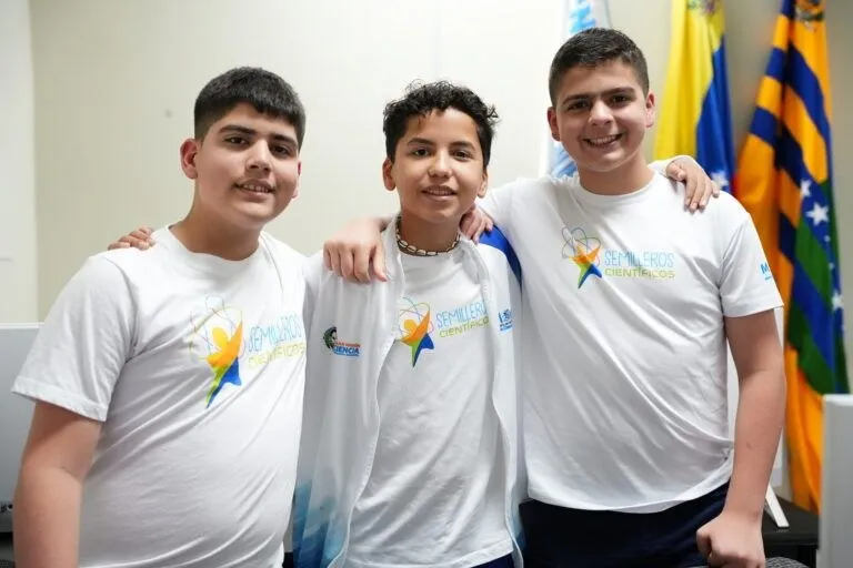 Semilleros Científicos participan en la Gran Final de la Olimpiada Mobius 2026 8 Semilleros Cientificos participan en la Gran Final de la Olimpiada Mobius 2026 2