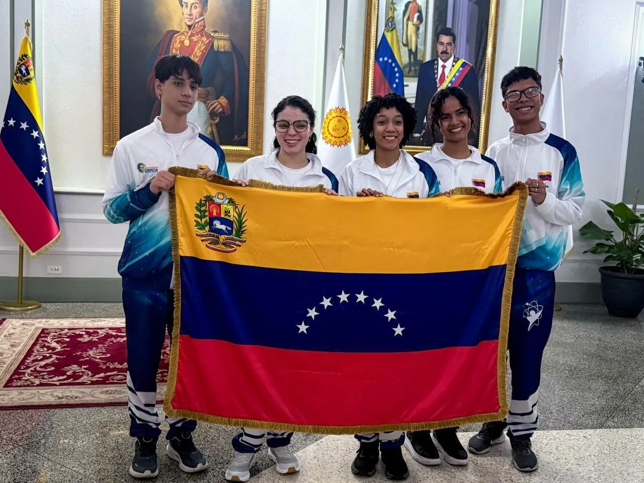 Cinco jóvenes venezolanos representarán al país en la Olimpiada Internacional de Biología en Rusia 2 photo 2026 05 14 14 12 46 11zon